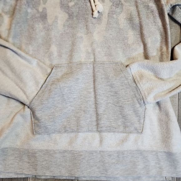 Maurices brand camouflage hoodie - Picture 8 of 12